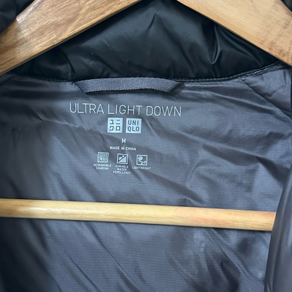 Uniqlo Ultra Light Down Vest in Black - Picture 2 of 2